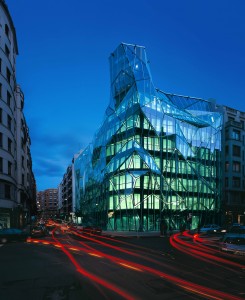 Sede Sanidad en Bilbao por Coll Barreu con vidrio SunGuard